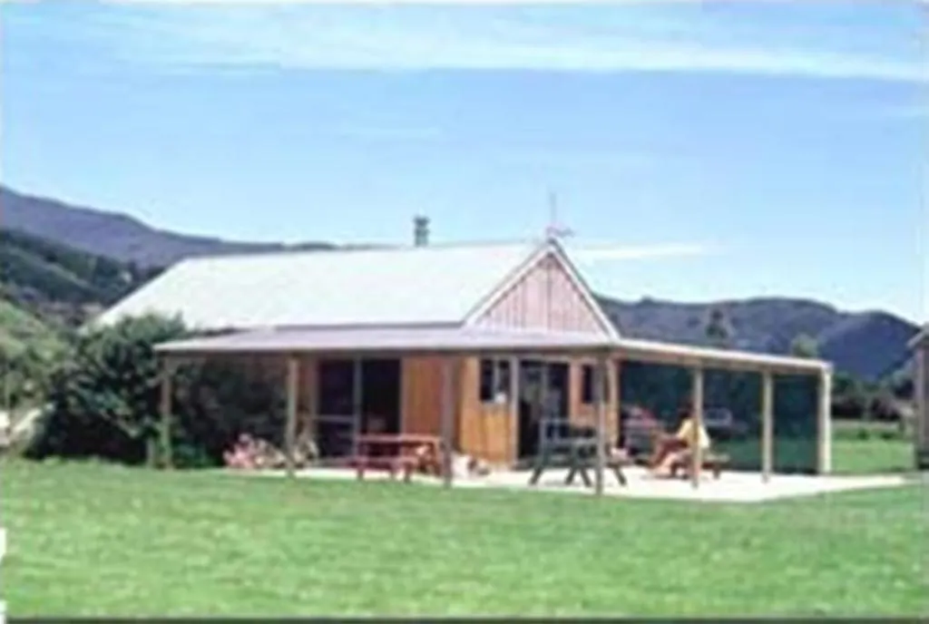 Smiths Farm Holiday Park Linkwater
